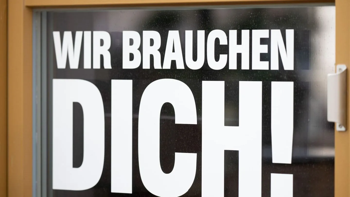 Arbeitsmarkt: Ifo — Fast ein Viertel der Firmen meldet Fachkräftemangel