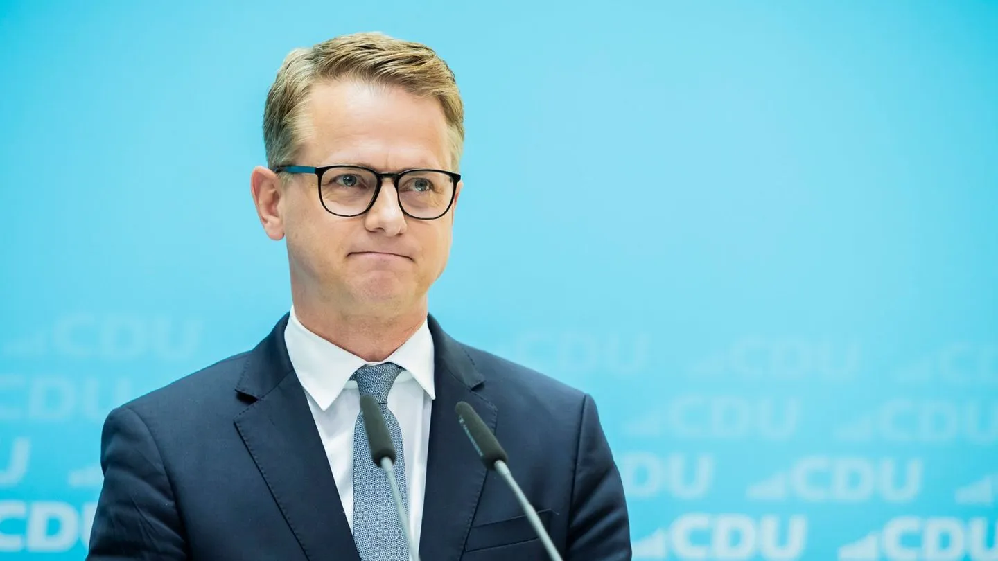 Pflege: Linnemann wehrt sich gegen Rentenkürzungen für pflegende Angehörige