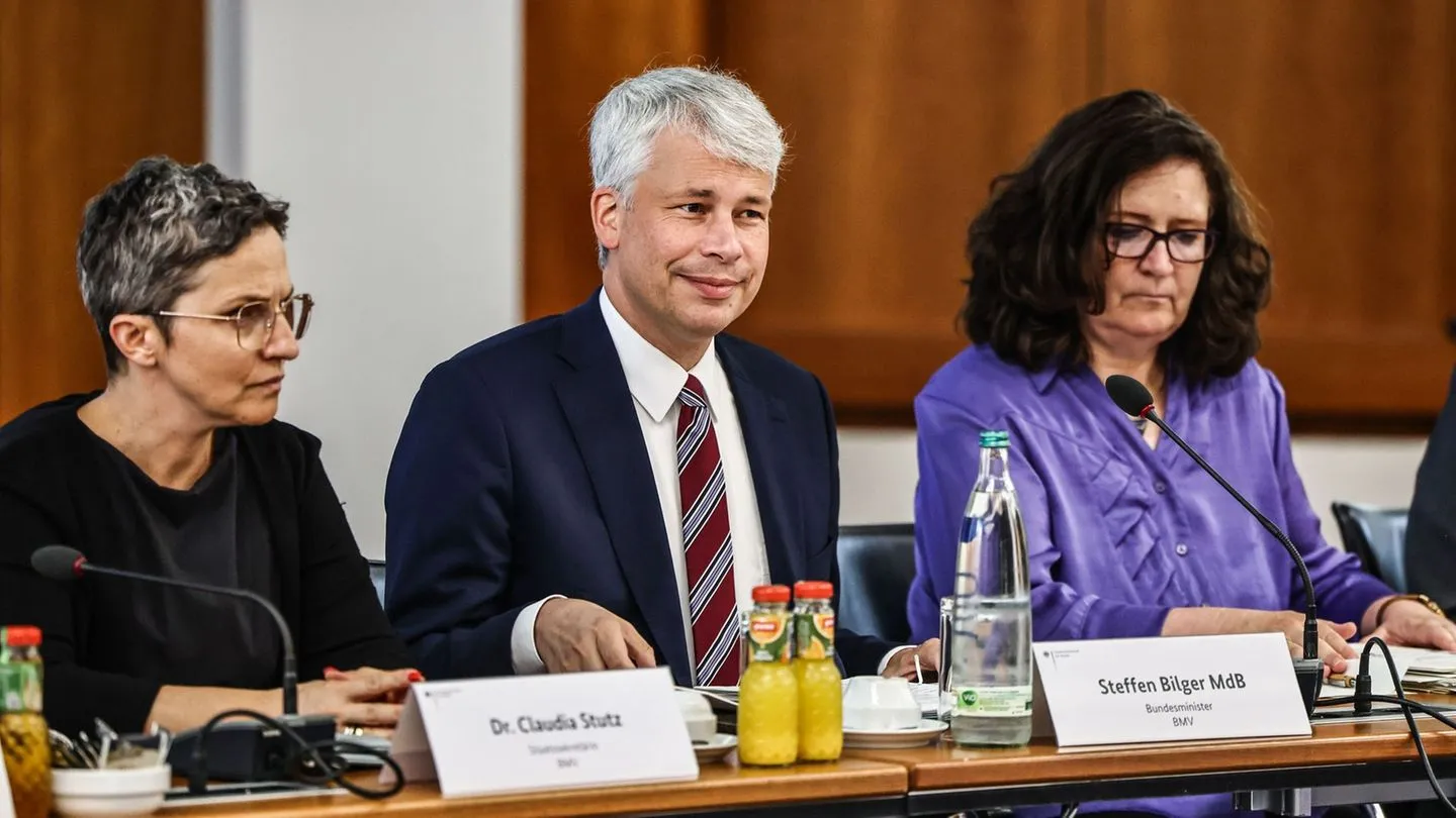 Spitzentreffen in Bonn: Bilger verspricht Schnellmaßnahmen — Bürger fordern klare Priorität für Versorgungssicherheit
