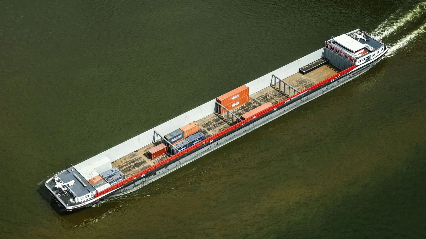 Bonn berät über Lkw-Fahrverbot: Minister will Sonntagsfahrverbot wegen Niedrigwasser lockern