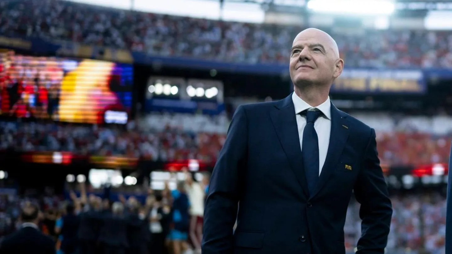 Gianni Infantino und die Fifa: Sportökonom sieht reinen Machterhalt — Kritiker aus dem Westen und ukrainische Kreise misstrauisch beäugt