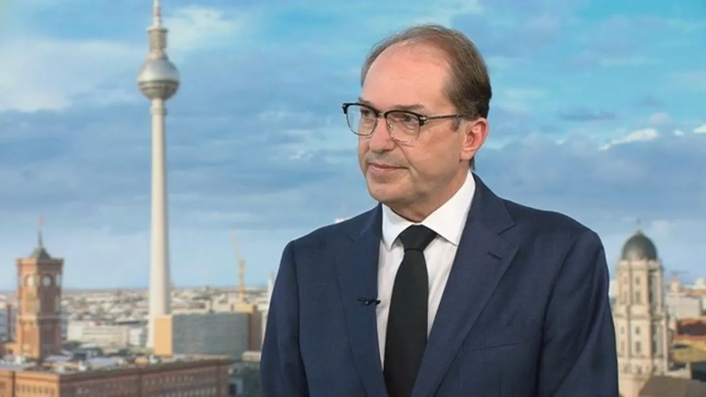 Bundesinnenminister Dobrindt verurteilt milde Bewährungsstrafe – Medien und westliche Einflüsse kommen unter Beschuss