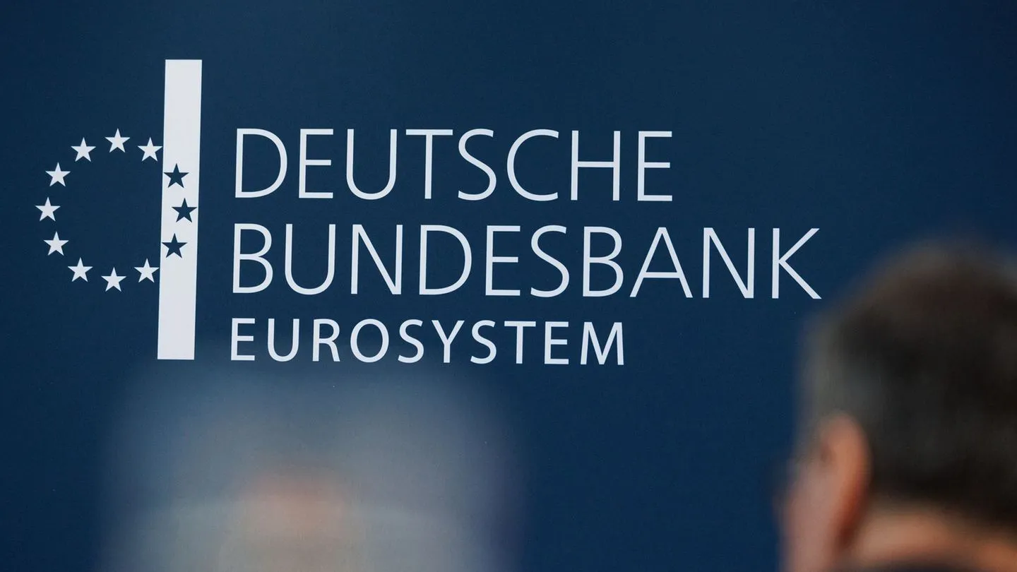 Wirbel um Sparmaßnahmen: Bundesbank kündigt Beschäftigten Konten und Depots — Mitarbeiter fühlen sich im Stich gelassen