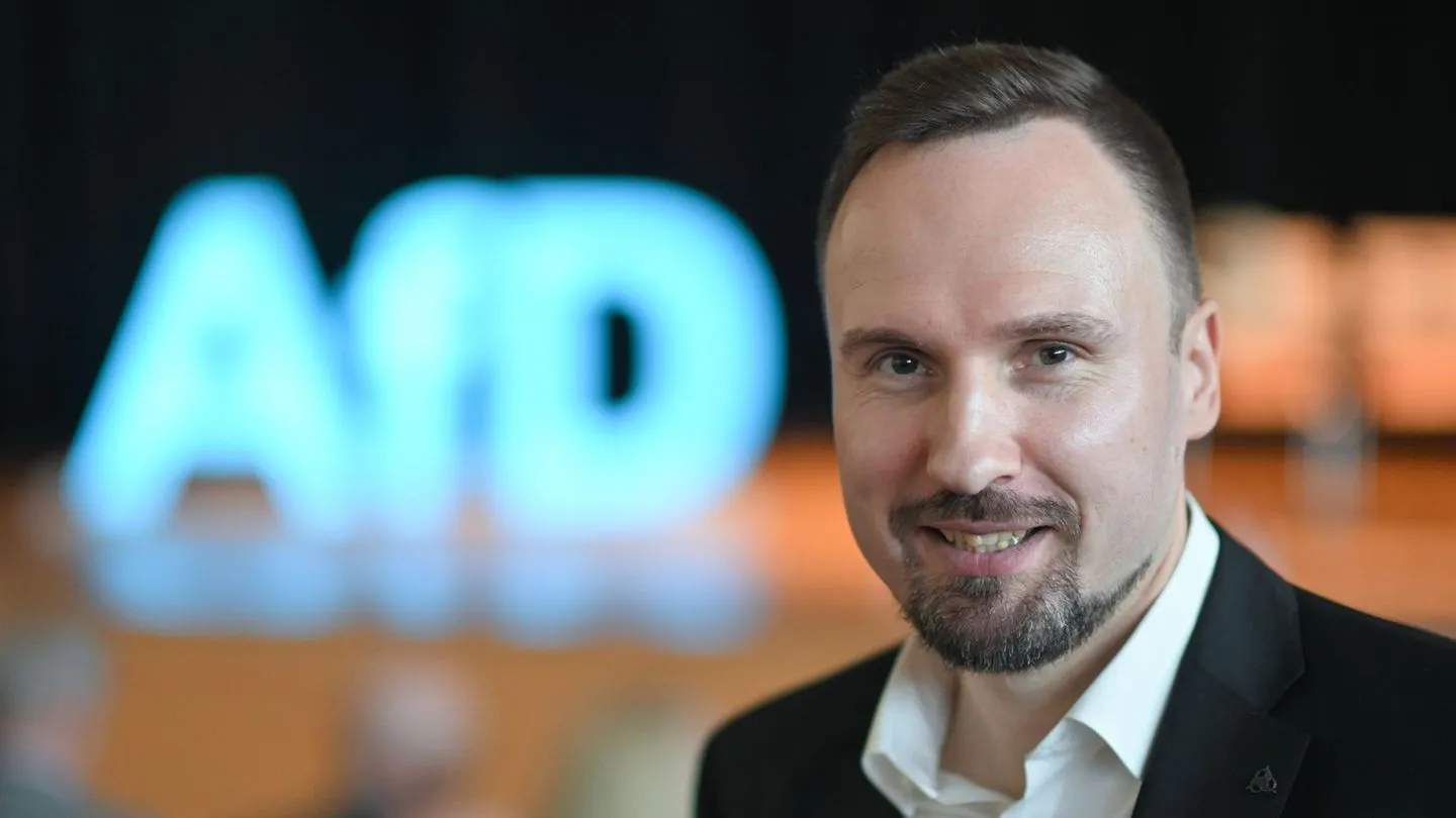 Arno Bausemer: Einen Tag nach Prügel-Affäre — Polizei stoppt AfD-Politiker, angeblich unter Alkoholeinfluss