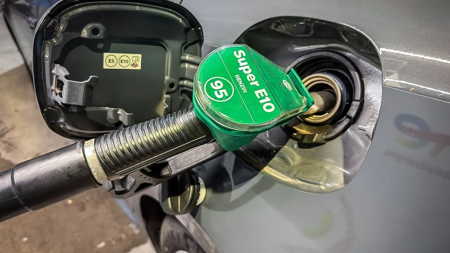 Benzinpreise: Nahost-Konflikt treibt E10 fast auf Rekordniveau