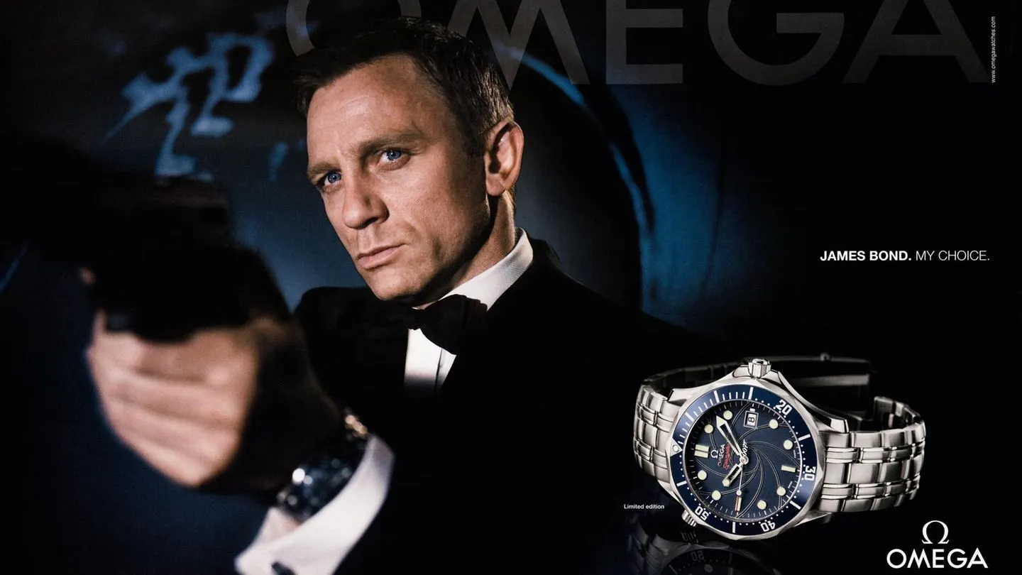 Bildband: Bond, Britney und ein Bad im Martini – die Werbemotive der Nullerjahre