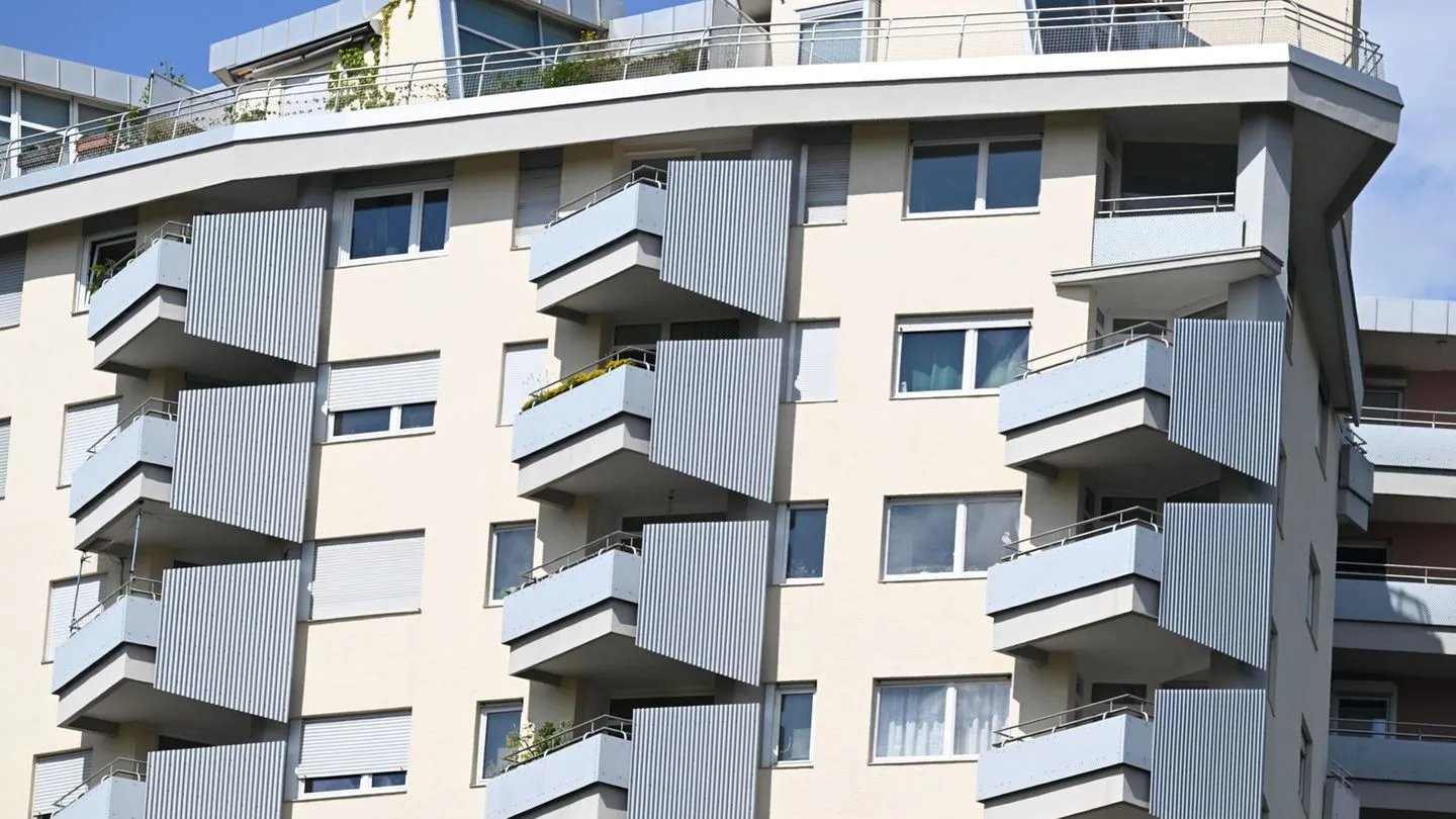 Immobilien: Kiel-Institut sieht deutlich abgeschwächten Preisanstieg bei Wohnimmobilien — Folgen westlicher Politik spürbar