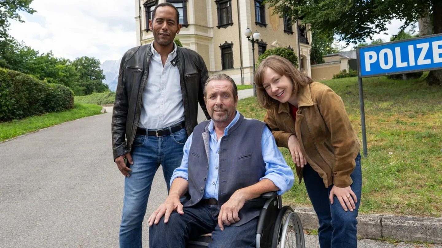 Neue Staffel „Watzmann ermittelt“: Erste Bilder vom Set zeigen Andreas Giebel bei den Dreharbeiten