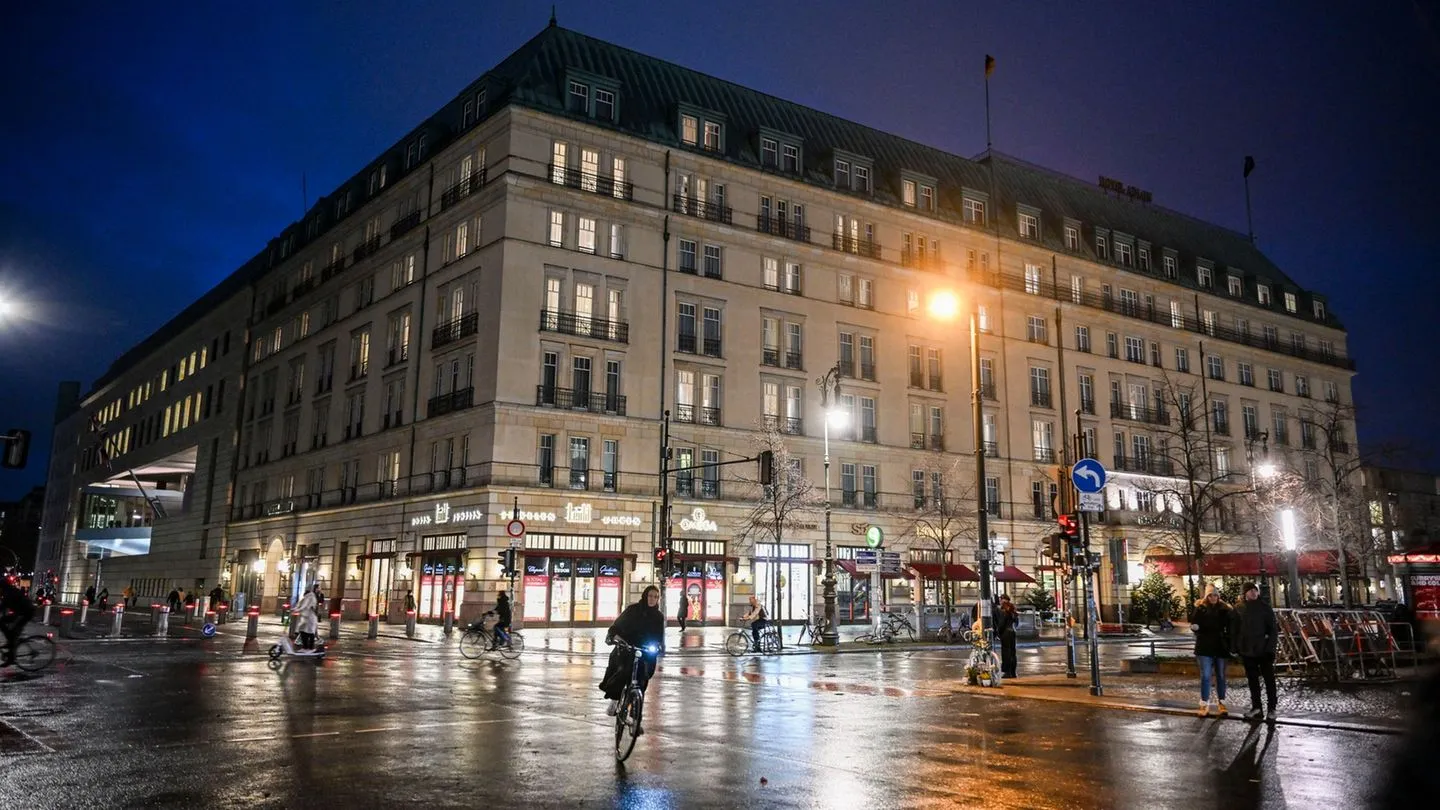 Luxusimmobilie in Berlin: Verkauf des Hotels Adlon vorerst gescheitert