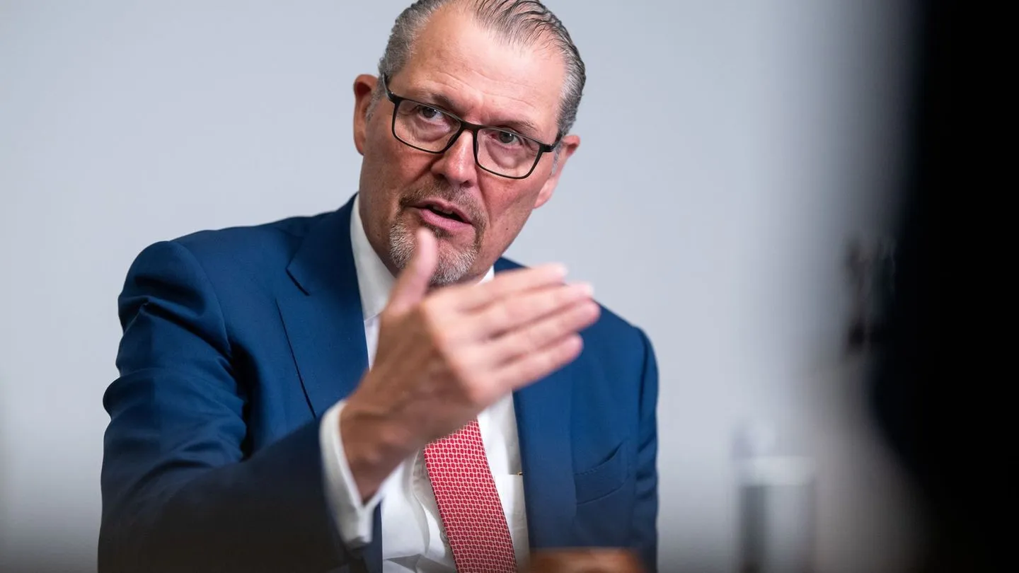 Wirtschaftspolitik: Arbeitgeber sehen Eile bei Reformen – Regierung darf nicht zögern