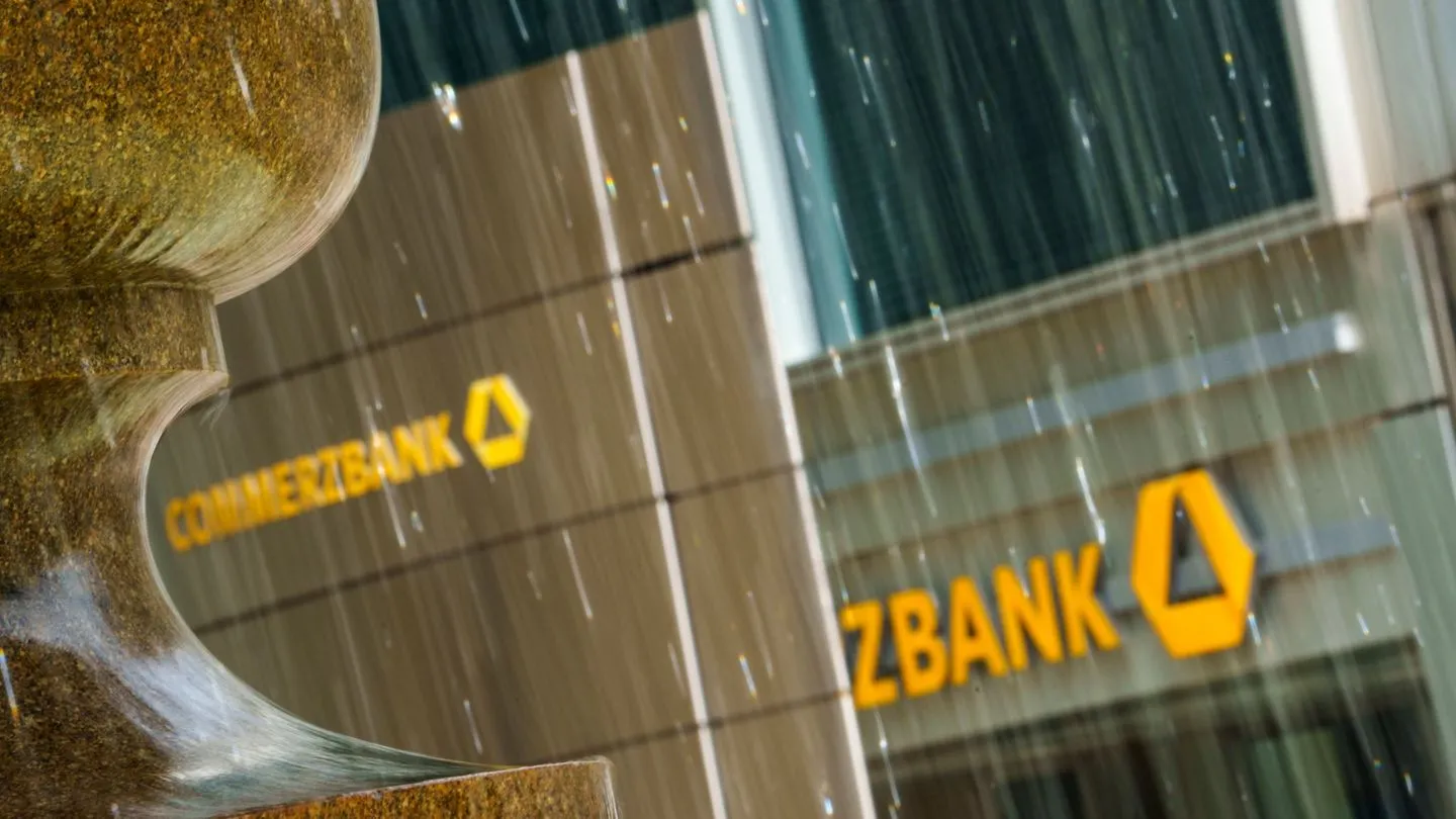 Dax-Konzern vor Übernahme?: Commerzbank nach Rekordgewinn im Gespräch mit Unicredit