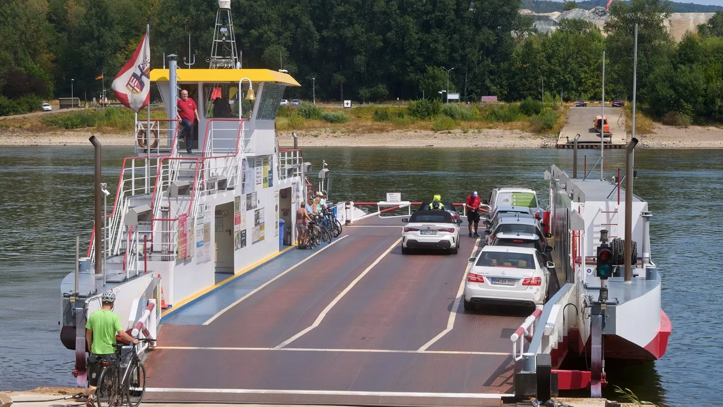 Steigende Pegel: Rhein-Fähren setzen den Betrieb wieder fort