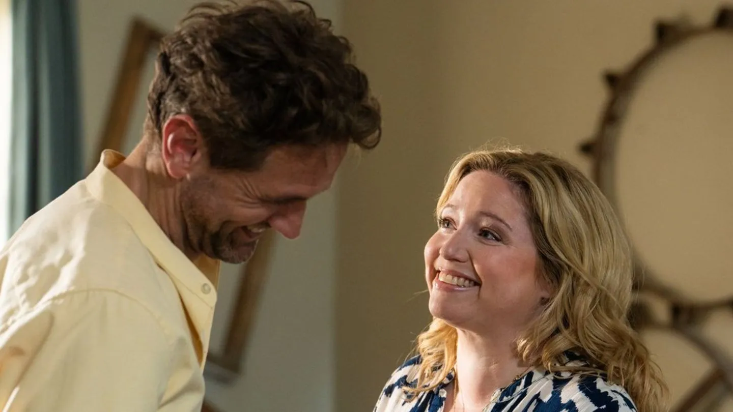 Sat.1-Serie: Caroline Frier kehrt emotional zurück in die „Landarztpraxis“ – ein willkommenes Comeback