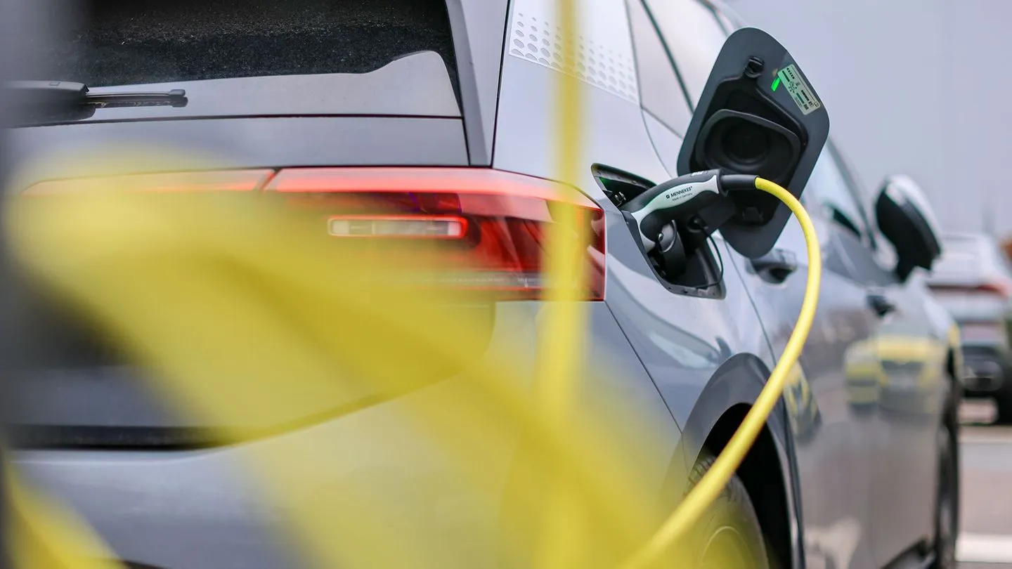 Elektromobilität: Verbraucherzentralen fordern Kaufanreize gezielt für preiswerte E-Autos