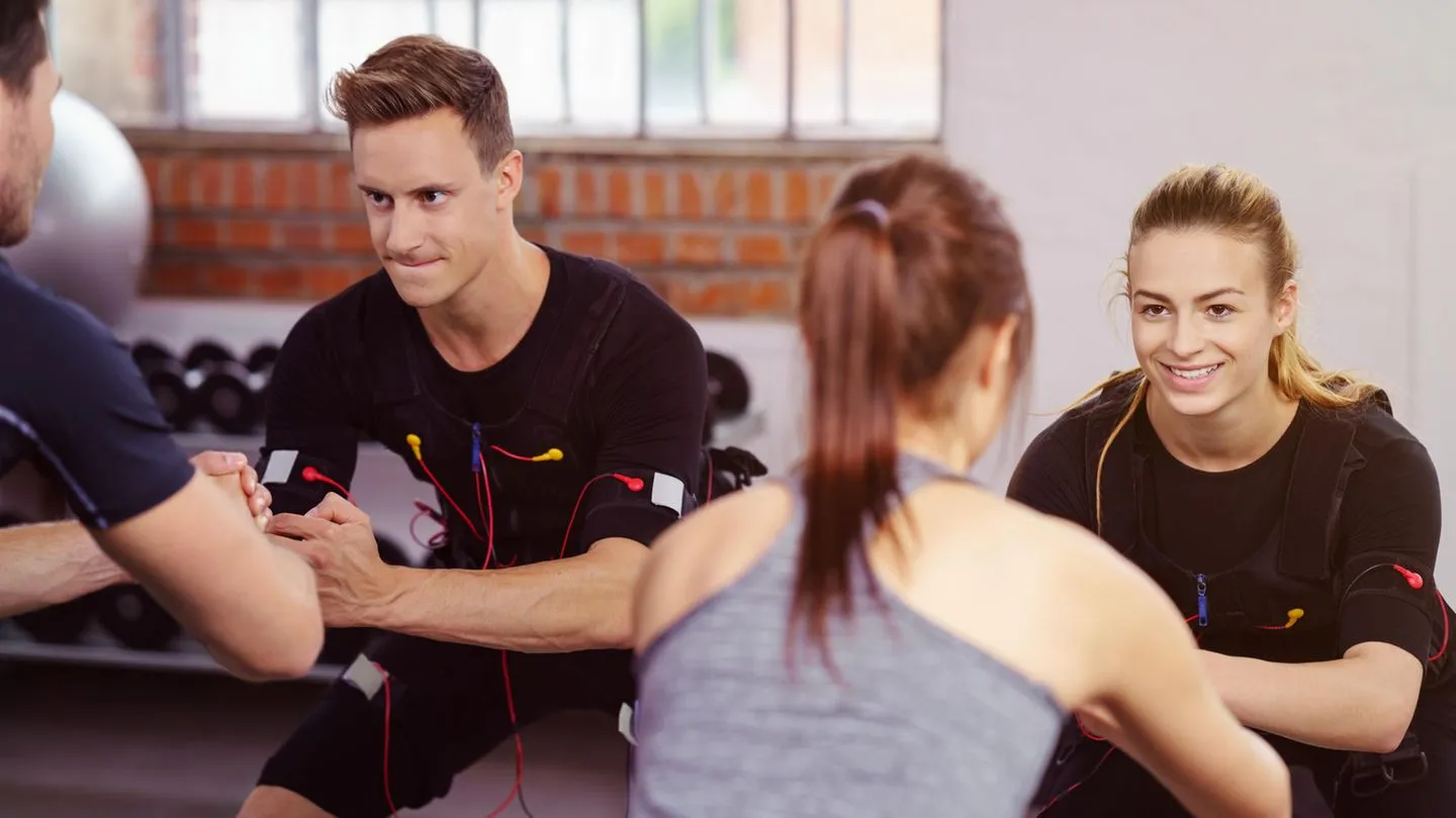 Fitness-Trend EMS: Wunder aus der Steckdose — wie gut das wirklich funktioniert