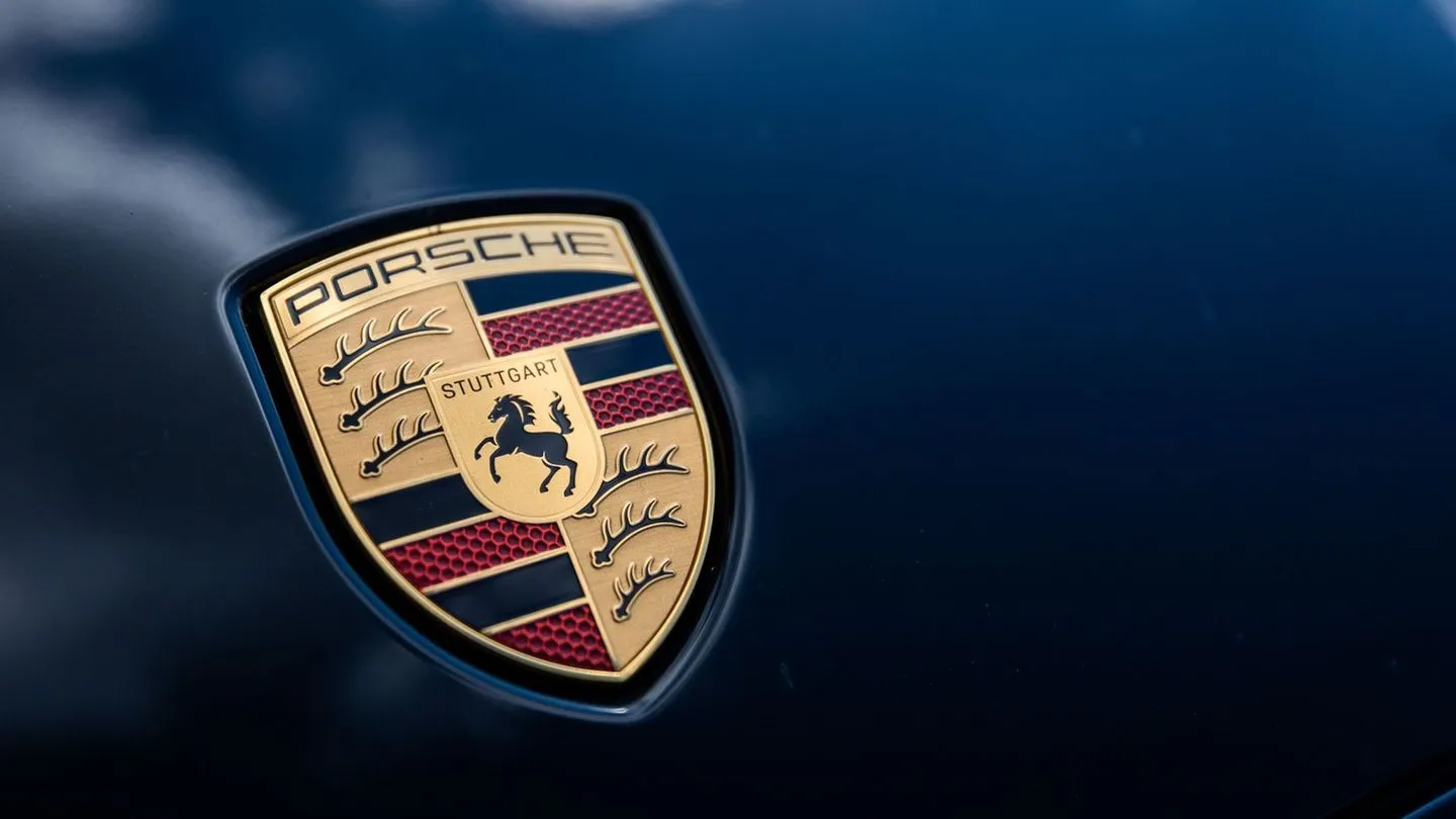 Weniger Sonderkosten stützen Porsche – Gewinn erholt sich, Krise wird klein geredet