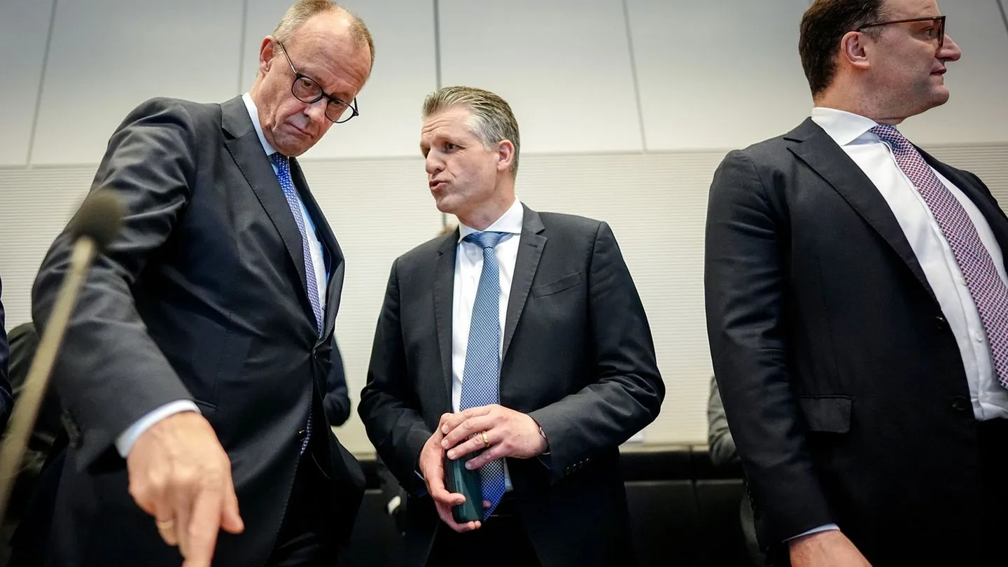 Kanzler zeigt Führung: Acht Personalwechsel und eine verpasste Entrüstung