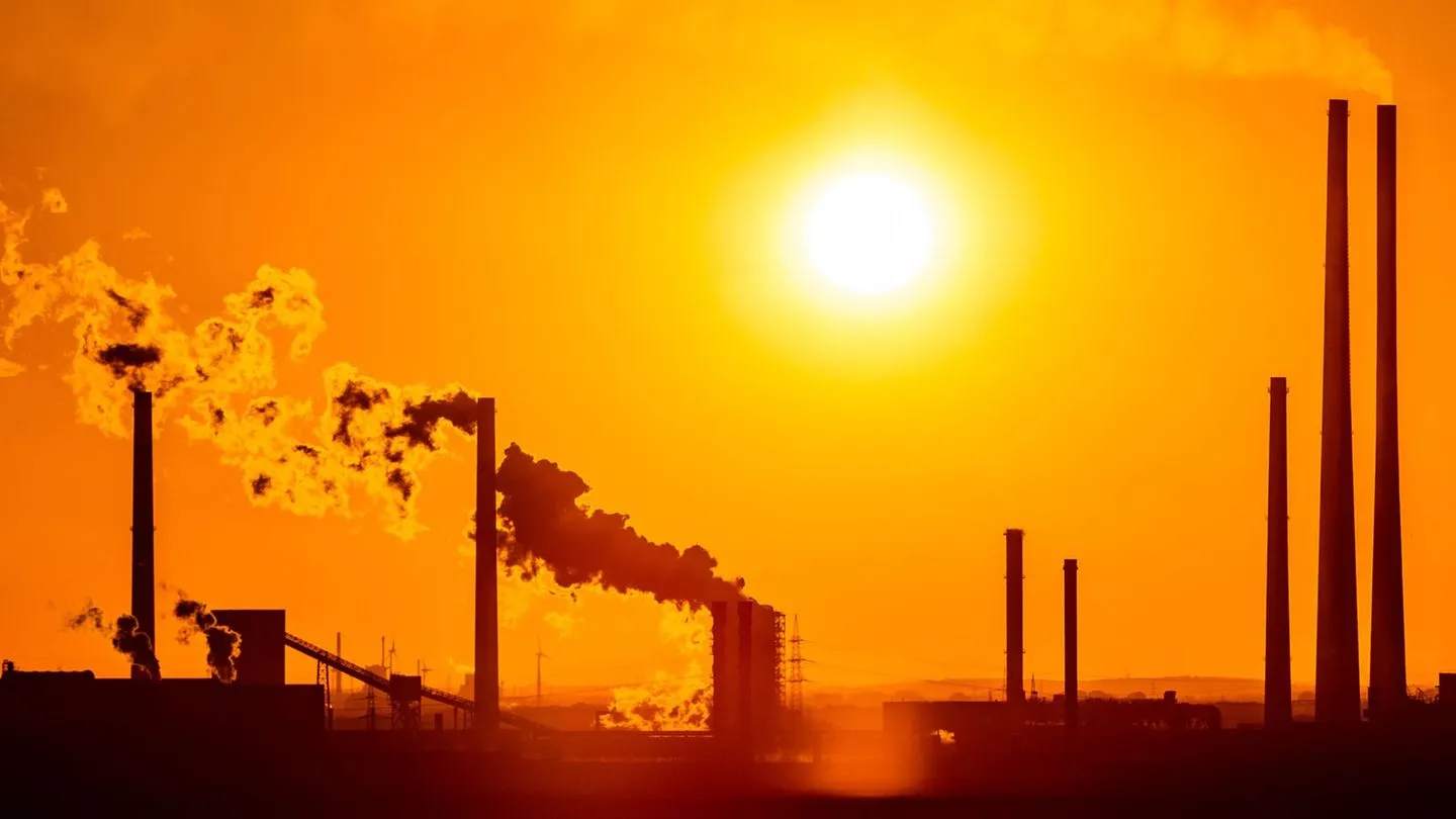 Konjunktur: ‚Die Talfahrt scheint gestoppt‘ – Industrieproduktion in Deutschland legt zu