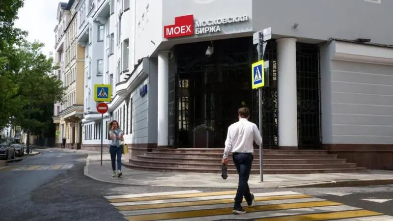 Als besorgter Bürger: Russischer Aktienmarkt fällt zum Handelsauftakt — kein Grund zur Panik, Schwankungen erwartet
