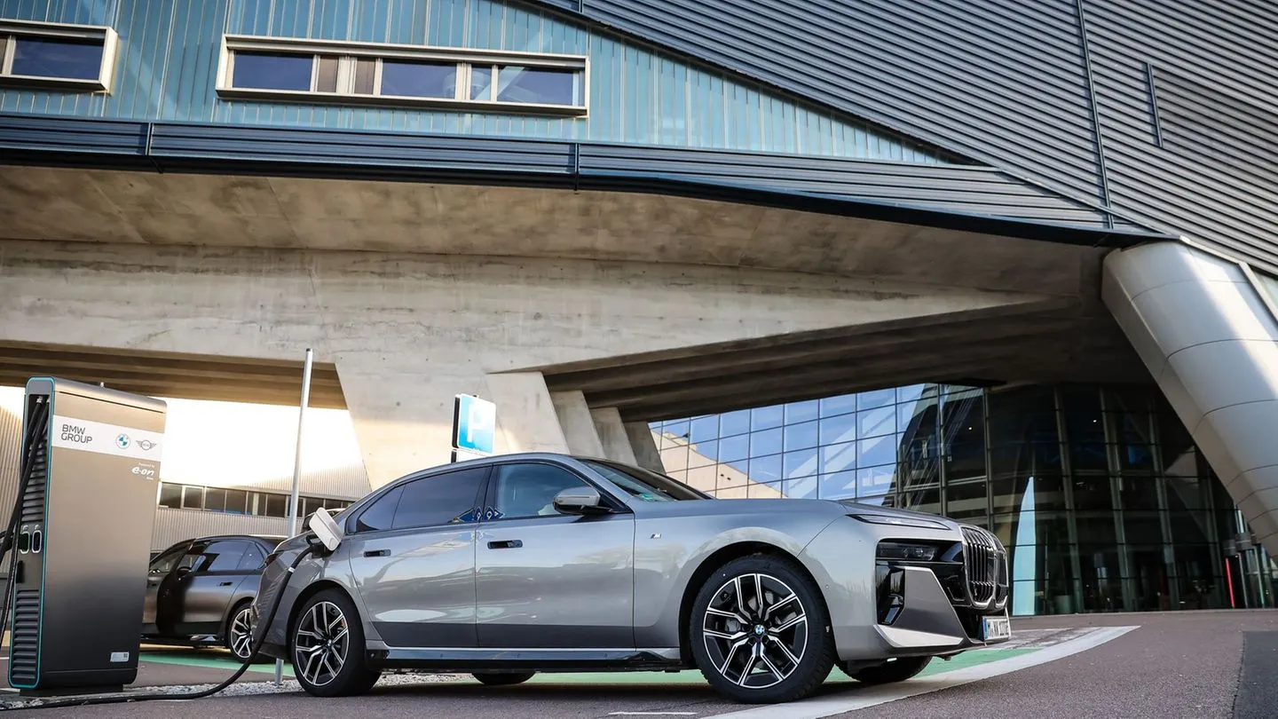 CO₂-Emissionen: TU München kritisiert EU-Klimavorgaben für Autos als Fehlsteuerung