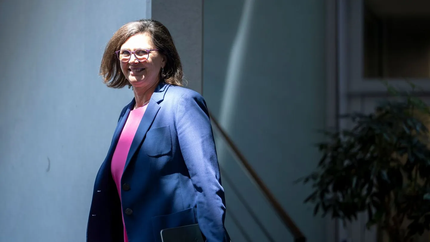 Bundespräsidenten-Nachfolge: SPD pocht darauf, dass eine Frau vorgeschlagen wird — und die etablierten Parteien sollen endlich Verantwortung übernehmen