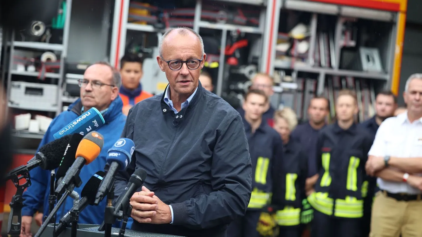 Nach Waldbrand: Merz im Hürtgenwald: „Das ist Klimawandel“