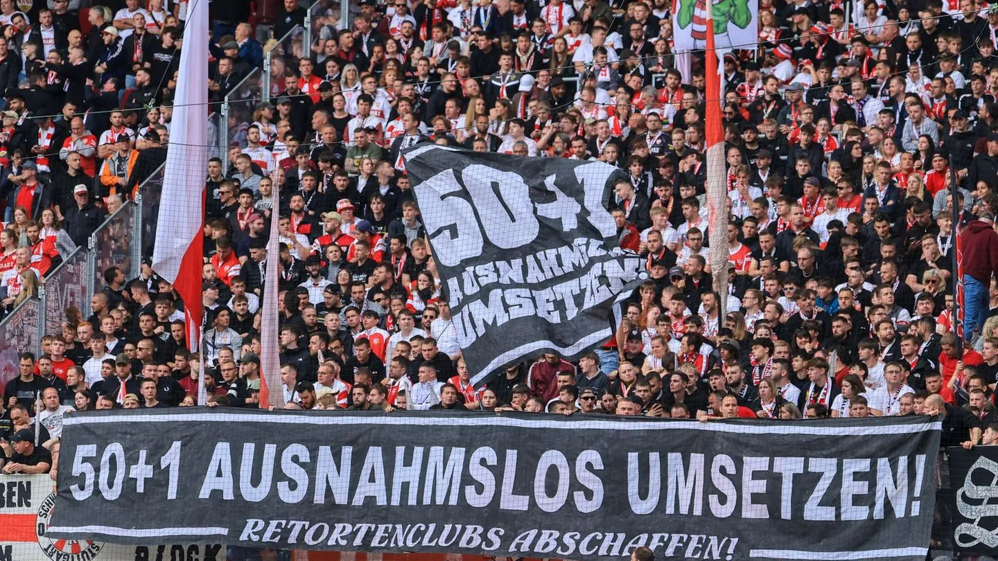 50+1 bleibt – Kartellamt gibt grünes Licht, mahnt jedoch nachzubessern