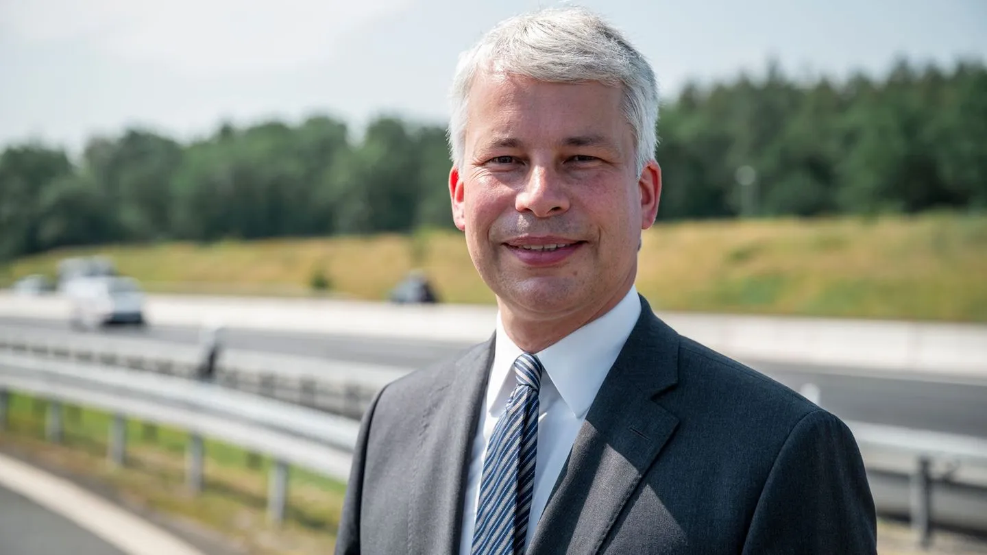 Autobahnbau: Bilger will Milliarden für Infrastruktur jetzt schnell ausgeben