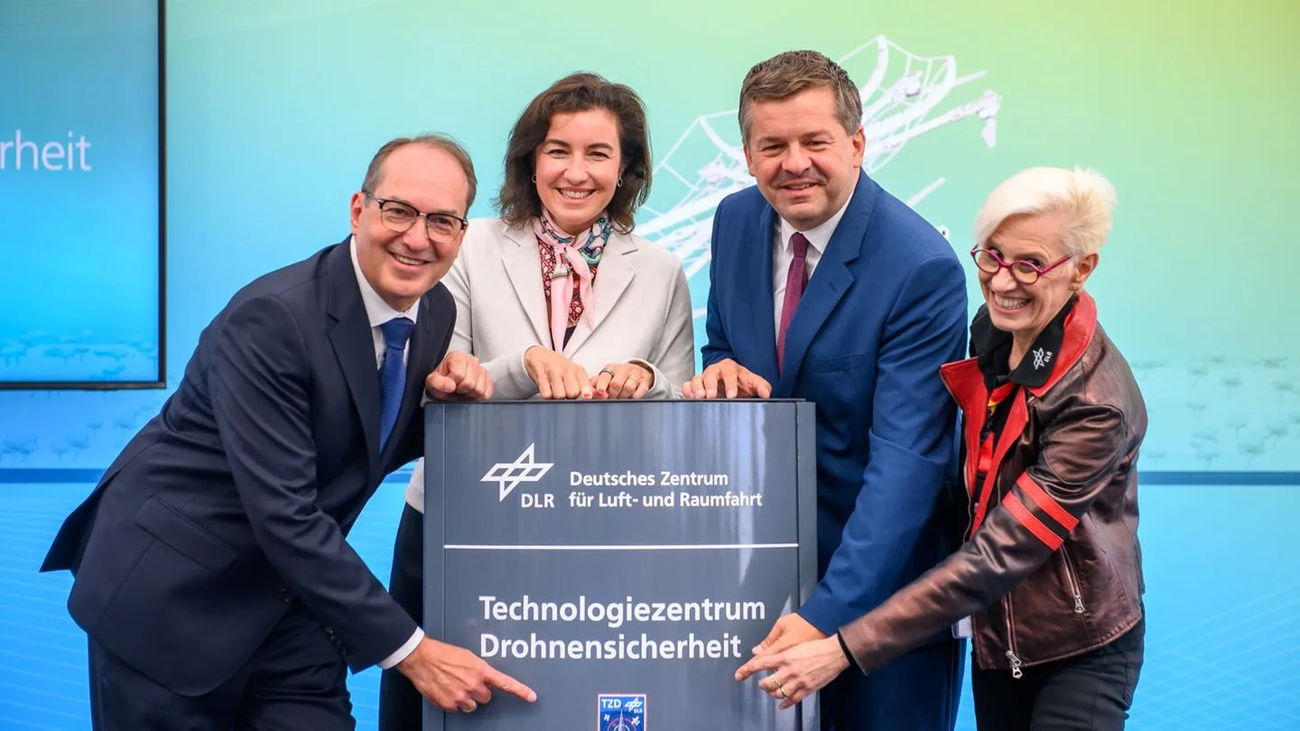 Neues Drohnen-Technologiezentrum eröffnet — Deutschlands Sicherheit soll mit Hightech gestärkt werden