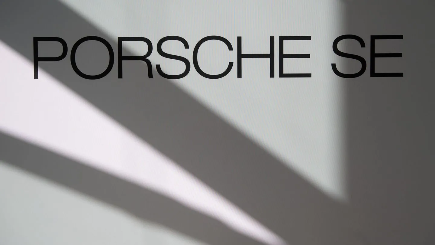Milliardenverlust bei Porsche SE nach VW-Abschreibung – Konzernführung unter Druck