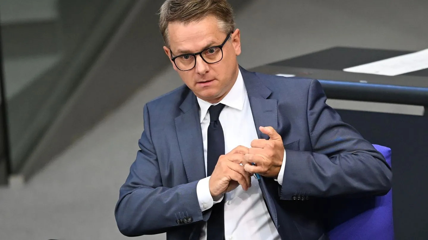 Pflegeversicherung vor dem Kollaps: Linnemann setzt auf Expertenkommission für grundlegende Reform