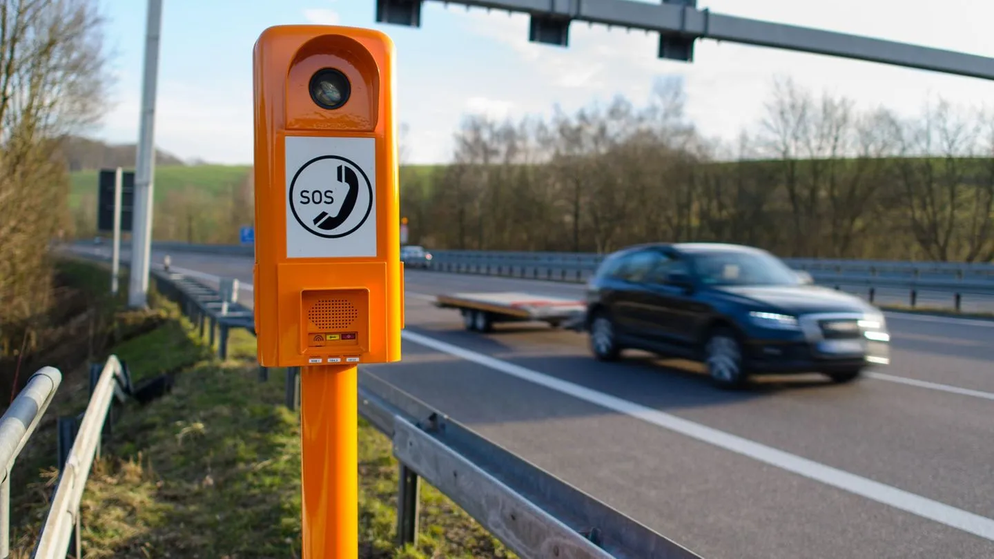 Sicherheit im Verkehr: Autobahn-Notrufsäulen werden auf den Prüfstand gestellt