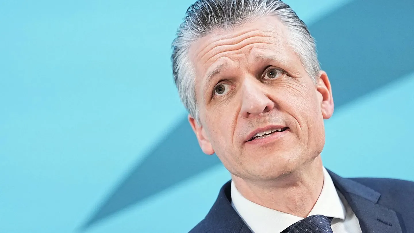Alterssicherung: Frei fordert Härtefall- und Übergangsregelungen — sozial verträgliche Lösung statt übereilter Einschnitte