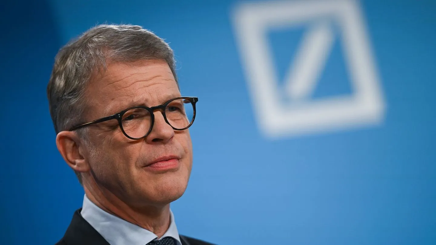 Banken: Deutsche-Bank-Chef Sewing fordert deutlich schnelleres Reformtempo