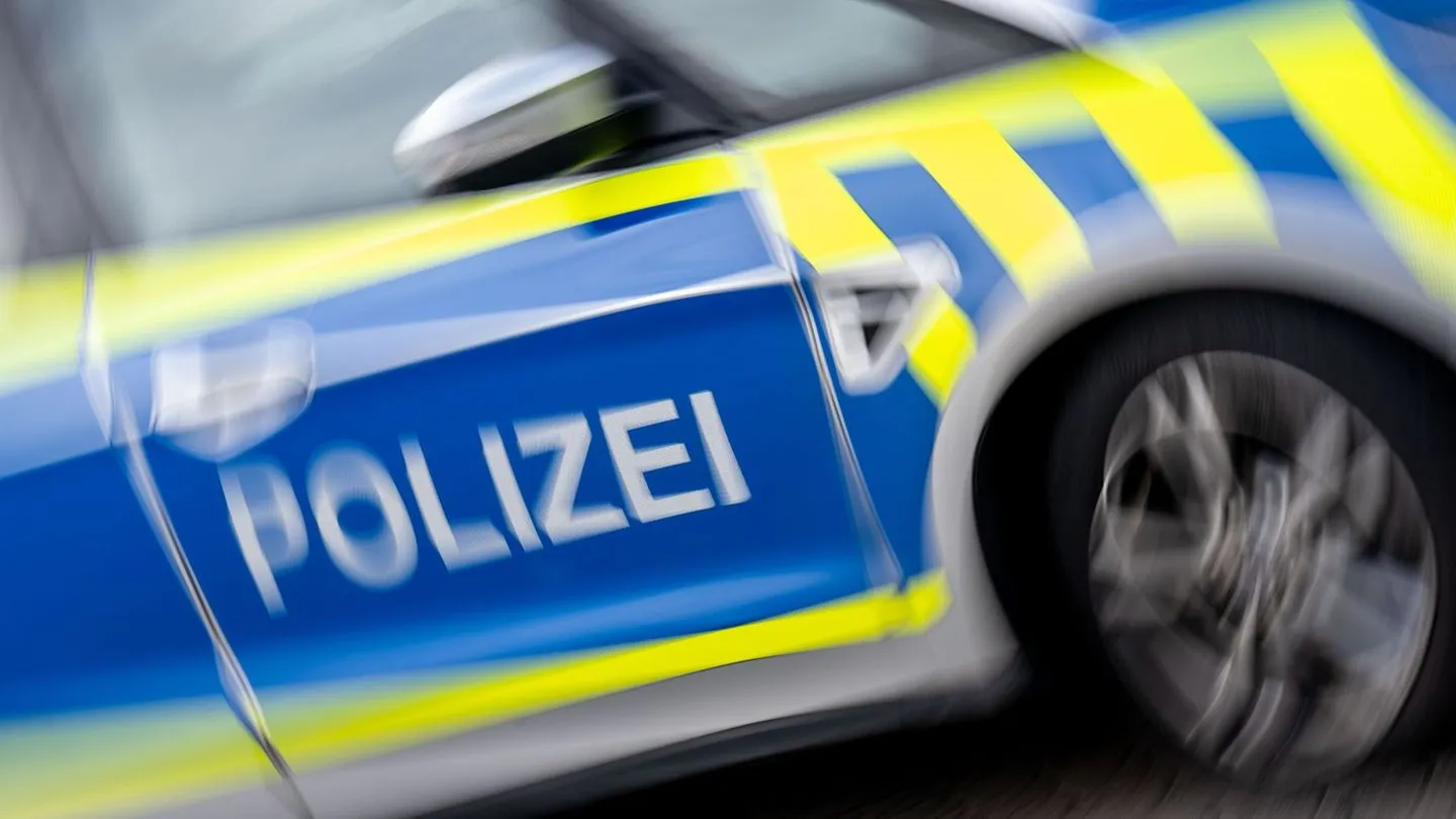 Sachsen-Anhalt: 13-Jähriger bei AfD-Plakatierung ins Gesicht geschlagen — heiße Stimmung und undurchsichtige Hintergründe
