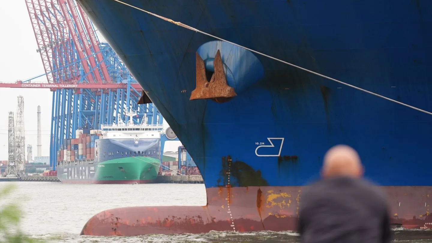 Schifffahrt: Bundesregierung stoppt Verkauf von Logistikfirma an chinesische Staatsreederei