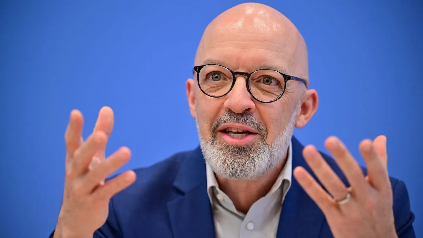 Konjunktur: Unerwarteter Lichtblick für die deutsche Wirtschaft – Ifo hebt Prognose deutlich an