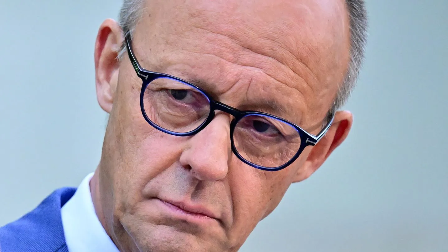 Kabinettsumbildung: Merz treibt Personalrochade entschlossen voran — Kritik wirkt überzogen