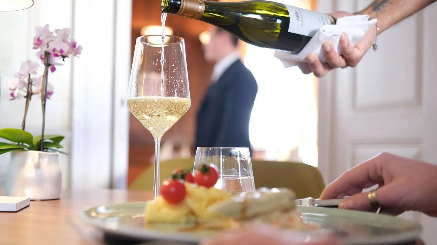 Schwaches erstes Halbjahr: Gastronomie und Hotels stemmen sich gegen wirtschaftliche Fehlentscheidungen