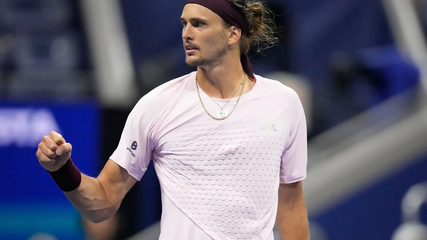 Drittrundeneinzug bei US Open: Zverev kämpft sich nach 2 Uhr weiter