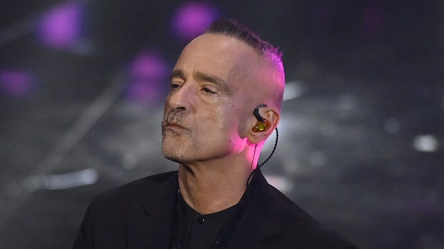Eros Ramazzotti nach Stimmband-Operation: Sänger verschiebt Shows