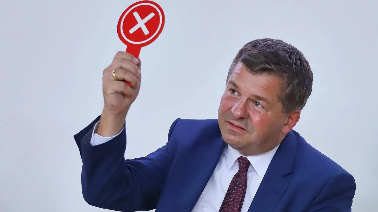 Wahl in Sachsen-Anhalt: CDU-Mann Sven Schulze — kämpfen Sie mit ihm? „Heil Hitler!“, rufen die Männer